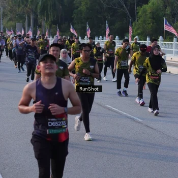 Runner Photo 7114435