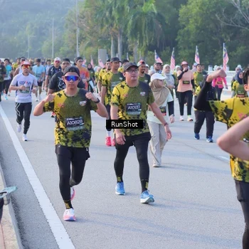 Runner Photo 7114441