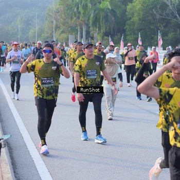 Runner Photo 7114442