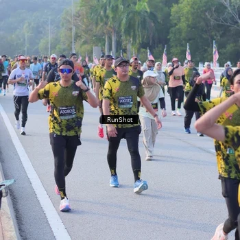 Runner Photo 7114443