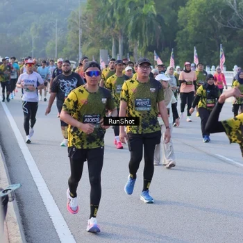 Runner Photo 7114446