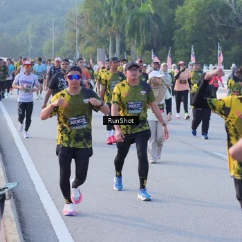 Runner Photo 7114449