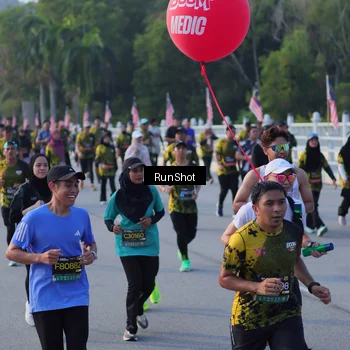 Runner Photo 7117757