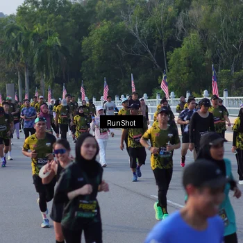 Runner Photo 7117758