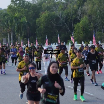 Runner Photo 7117760