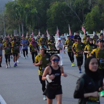 Runner Photo 7117761