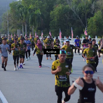 Runner Photo 7117765