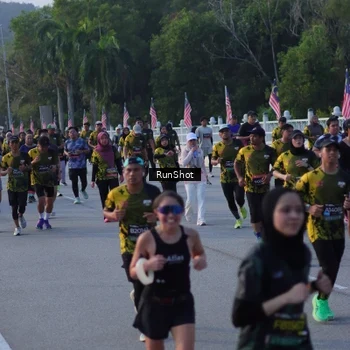 Runner Photo 7117768