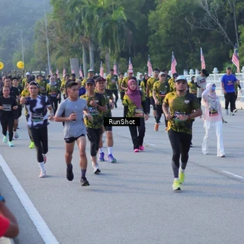 Runner Photo 7117769