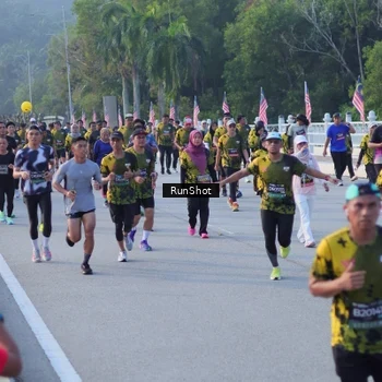 Runner Photo 7117770