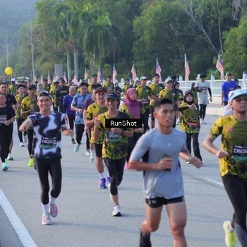 Runner Photo 7117772