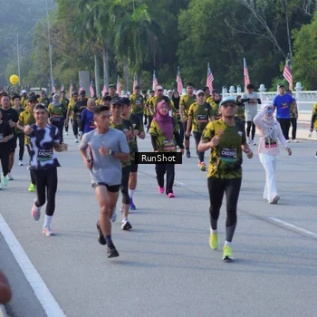 Runner Photo 7117774