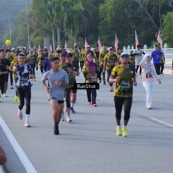 Runner Photo 7117775