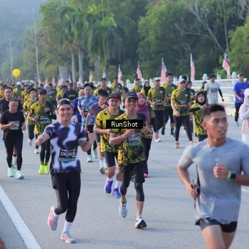 Runner Photo 7117780