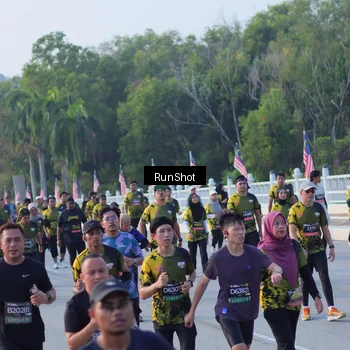 Runner Photo 7117800
