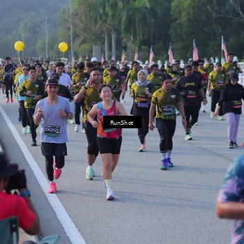 Runner Photo 7117828