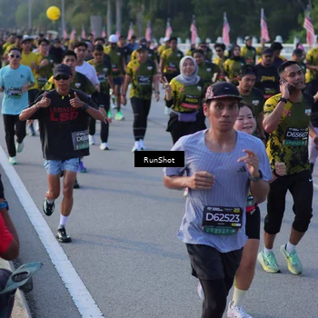 Runner Photo 7117842