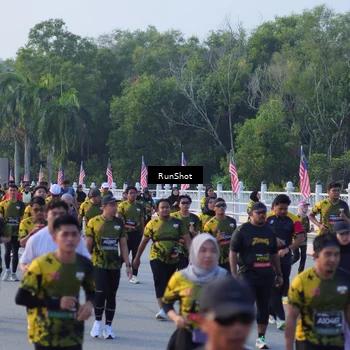 Runner Photo 7117860