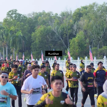 Runner Photo 7117865