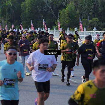 Runner Photo 7117870