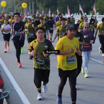 Runner Photo 7117883