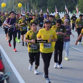 Runner Photo 7117886