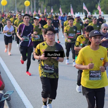 Runner Photo 7117895