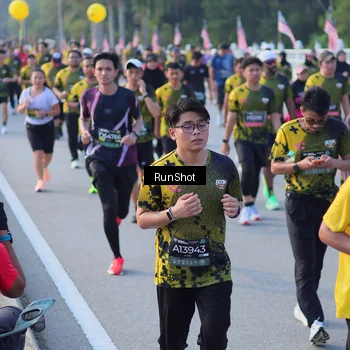 Runner Photo 7117896