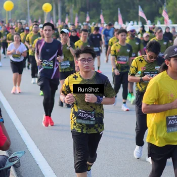 Runner Photo 7117898