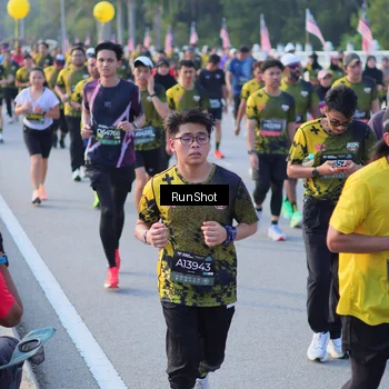 Runner Photo 7117899