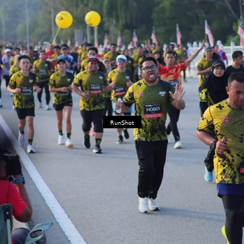 Runner Photo 7117936