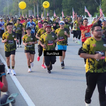 Runner Photo 7117948