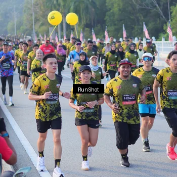 Runner Photo 7117958