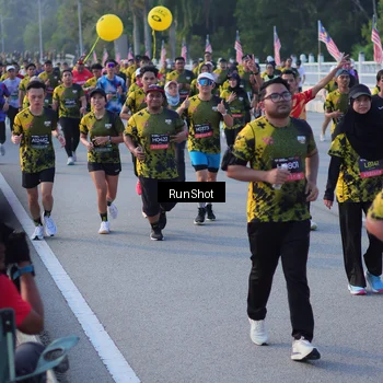 Runner Photo 7117962