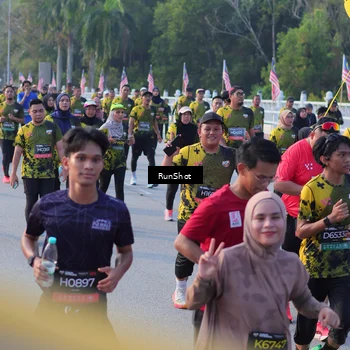 Runner Photo 7117993