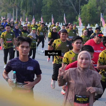 Runner Photo 7117995