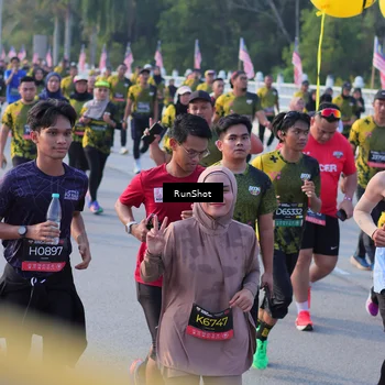Runner Photo 7118001