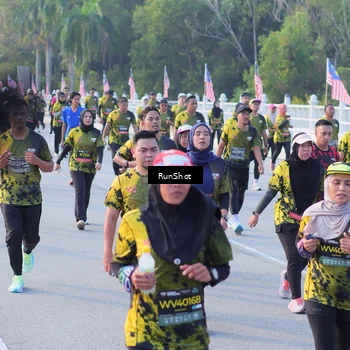 Runner Photo 7118034