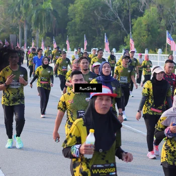 Runner Photo 7118038