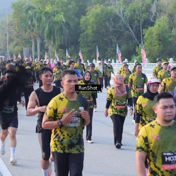 Runner Photo 7118051