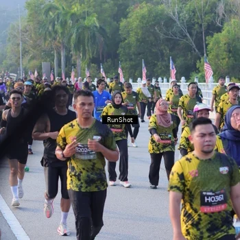 Runner Photo 7118055