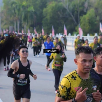 Runner Photo 7118061
