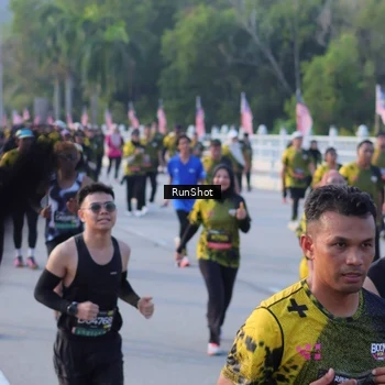 Runner Photo 7118062