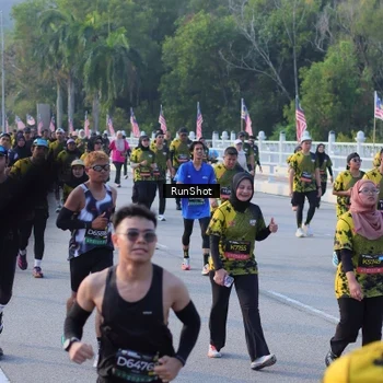 Runner Photo 7118063