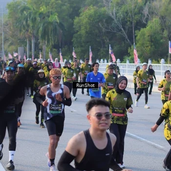 Runner Photo 7118065