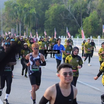 Runner Photo 7118069