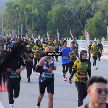 Runner Photo 7118070