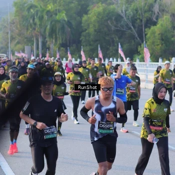 Runner Photo 7118071