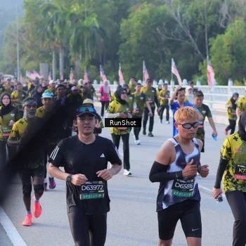 Runner Photo 7118072