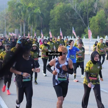 Runner Photo 7118074